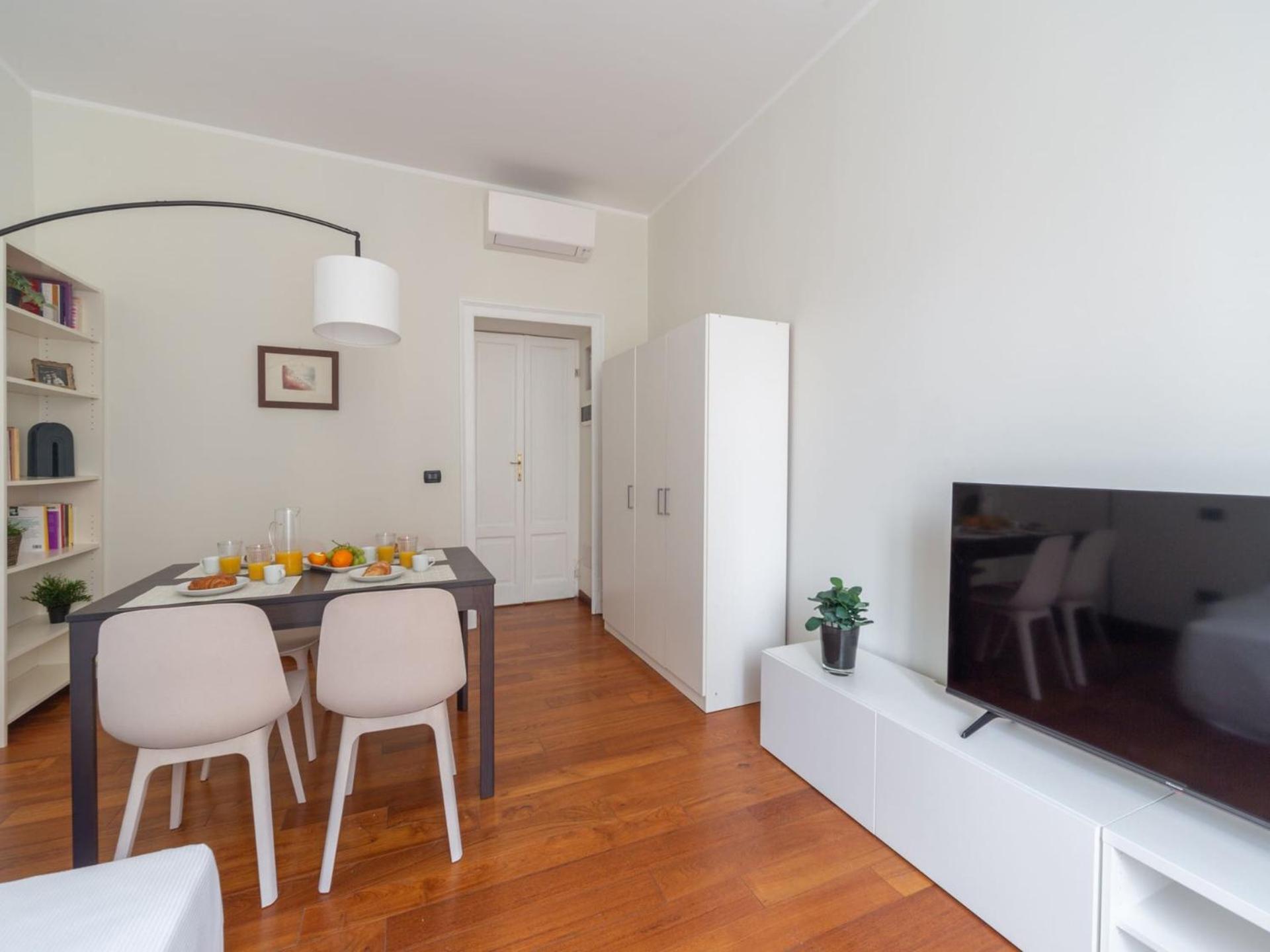 The Rent - Spacious Two-bedroom In Porta Romana Appartamento *